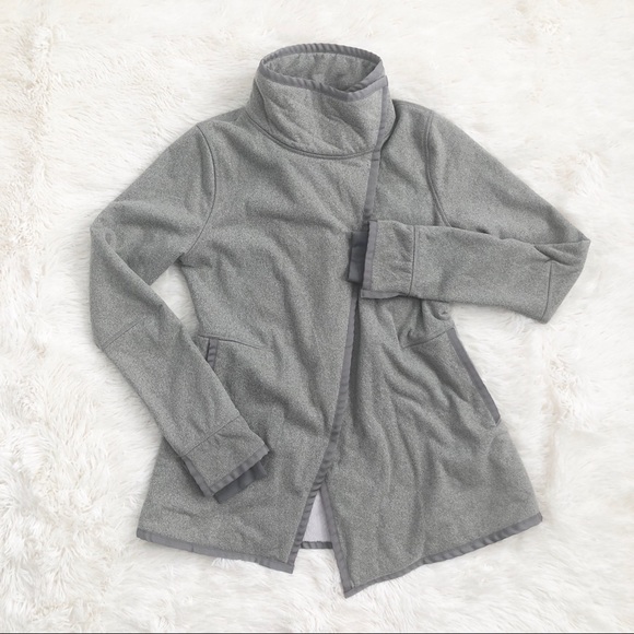 Ivivva Other - Ivivva Gray Fleece Lined Big Business Wrap Jacket